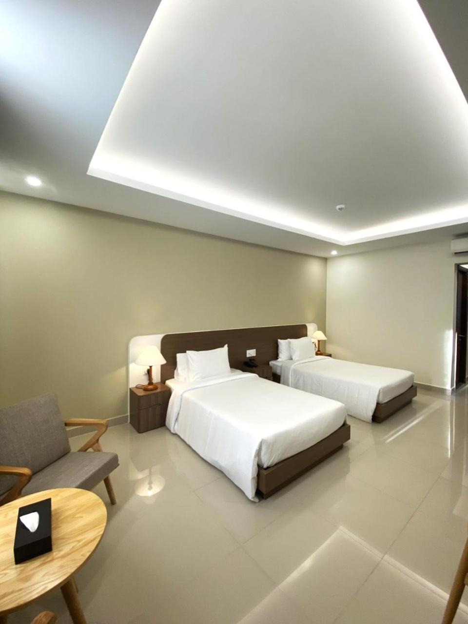 The Hub Hotel - Airport Ho Chi Minh City Bagian luar foto
